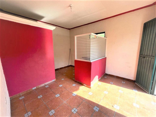 Casa Con Local En Venta En Lázaro Cárdenas, Querétaro