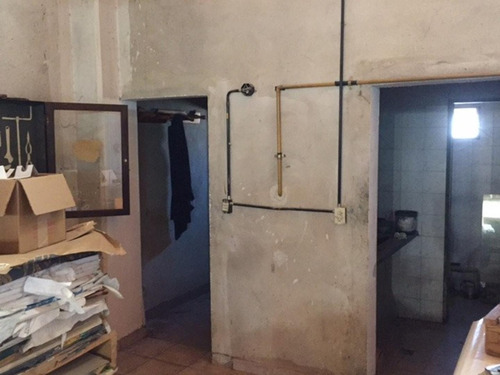 Imagen 4 de 12 de Alquilo Galpon 270 M2 - 130 M2 Ofi Y 100 M2 Patio - Este Neu