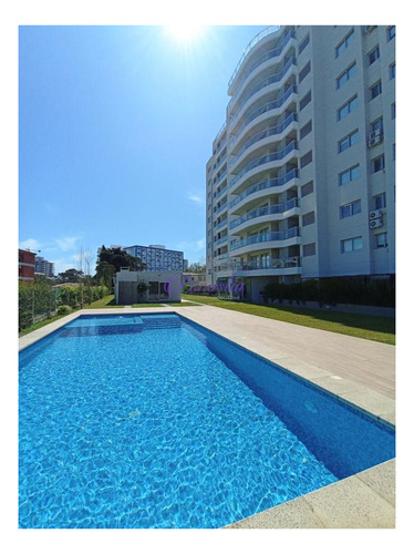 Imagen 16 de 18 de Apartamento Alquiler Temporario De 2 Dormitorios , Aidy Grill , Punta Del Este.
