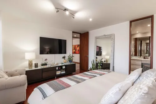 Apartamento En Venta En San Patricio. Cod V8112