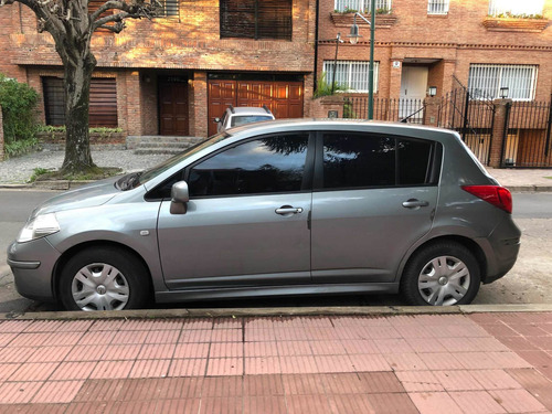 Imagen 7 de 9 de Nissan Tiida 1.8 Visia 5 P 2011