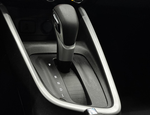 Chevrolet Onix Plus 10tat Lt1