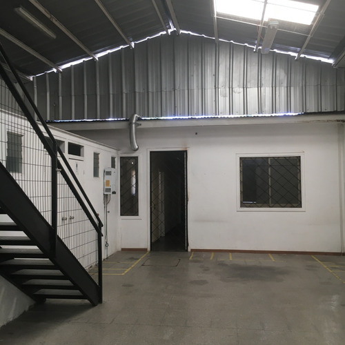 Oficinas Con Bodega