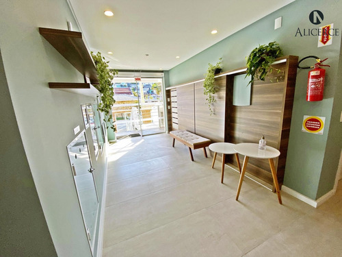 Apartamento 2 Dormitórios Em Coqueiros! - 2492
