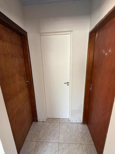 Casa Com Dois Quartos Sala E Cozinha Americana