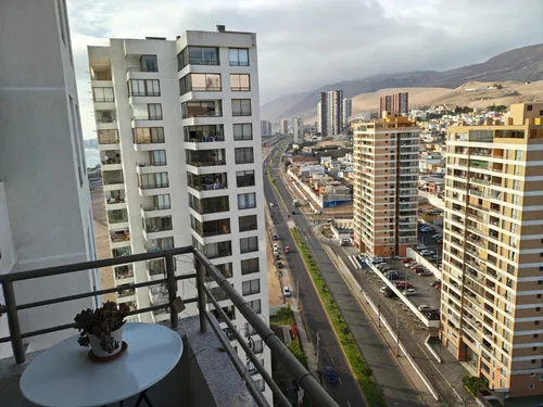 Bello Depto En Condominio Altos De Huayquique; 1d/1b + Est.