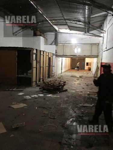 Imagen 7 de 9 de Retasado!! Av La Plata 1300 Boedo Depósito Con Vivienda Y Local 568m2 Lote Propio. Oportunidad!!