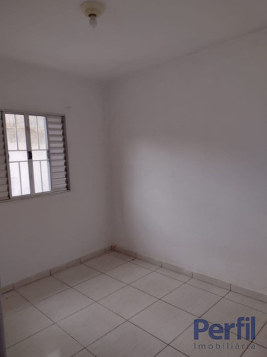 Imagem 3 de 10 de Casas - 2 Dormitórios - 2489