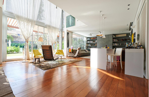 Venta - Casa 8 Ambientes - Vicente López
