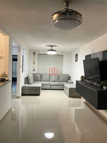Casa En Venta En Mirador La Silla 3 Niveles, Terraza Y Cochera Techada A 3 Cuadras Estadio Bbva