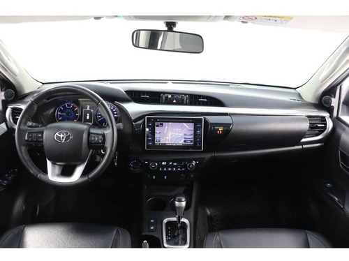 Toyota Hilux Srv Cd 2.8 4x4