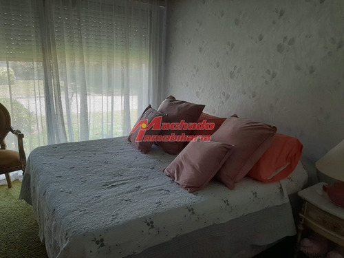 Chalet Tres Dormitorios , Dos Baños , Dormitorio Y Baño De Servicio- Ref: 5585
