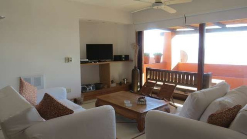 Venta De Apartamento 1 Dormitorio En Punta Ballena