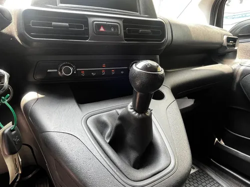 Peugeot Partner 2021