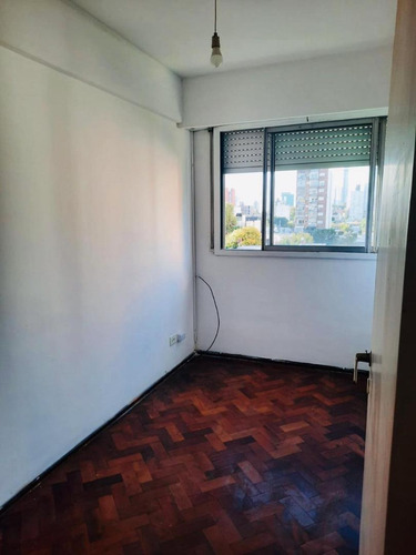 Imagen 2 de 9 de Vendo Departamento De 3 Dormitorios En Urquiza 2835