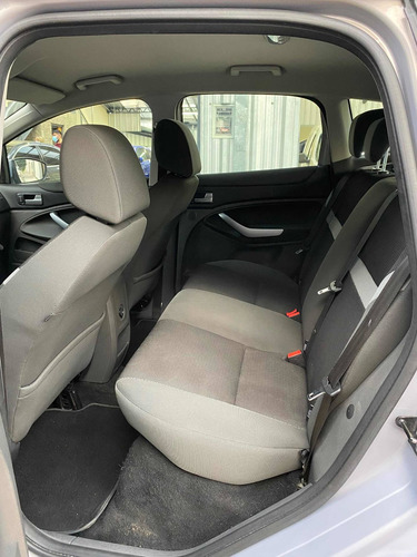 Imagen 10 de 13 de Ford Kuga 2.5 Trend Mt 4x4 (ku01/ku04) /// 2011 - 128.000km