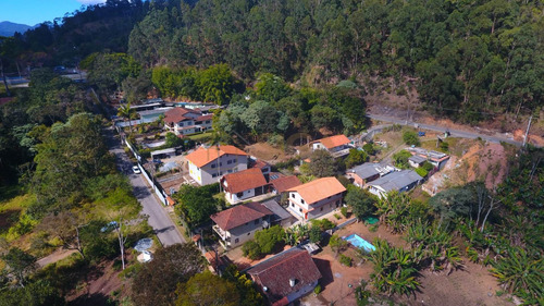 Imagem 10 de 13 de Oportunidade - 2 Quartos, Próximo Ao Centro Por R$ 250.000 - 158