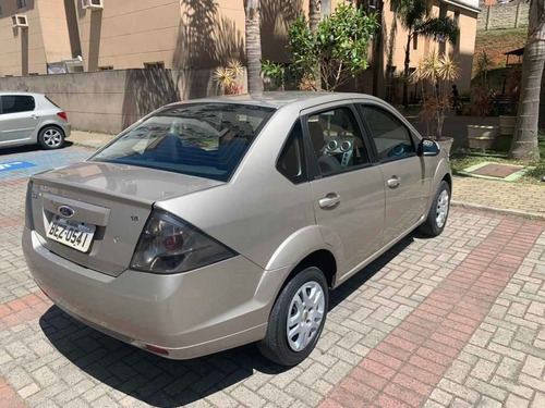 Ford Fiesta Sedan 1.6 Rocam Se Flex 4p 2014