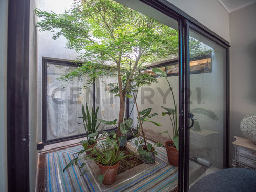 Casa En Venta La Plata