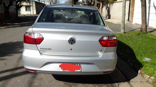 Imagen 2 de 12 de Volkswagen Voyage 1.6 101cv 2013