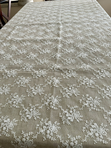 Mantel Rectangular Recomendable Para Un Comedor De 6 Sillas