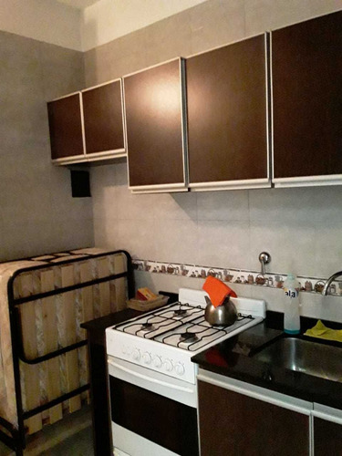 Imagen 6 de 14 de Venta Depto 2 Ambientes Y Medio, C/ Patio, Parque Centenario