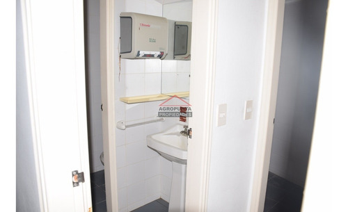 Amplio Local Comercial Sobre Av Roosevelt- Ref: 5374
