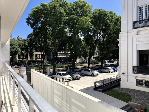 Oficina En Edificio De Oficinas Dhk - Br. Artigas Frente A La Española