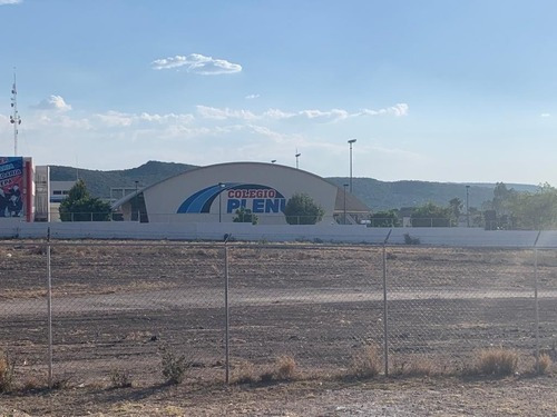 Imagen 2 de 8 de Terreno En Pe-venta Cercano Al Colegio Plenu