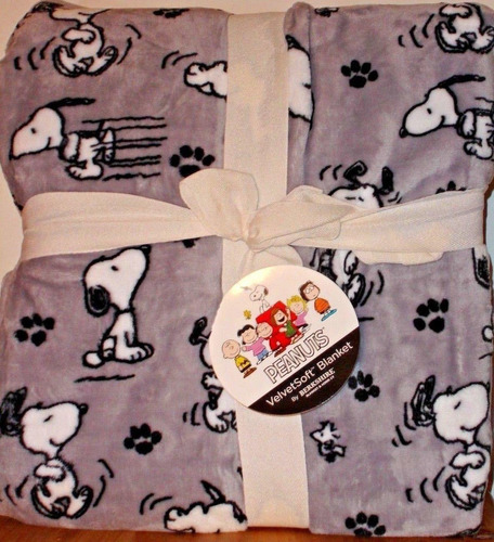 Snoopy Peanuts Berkshire Blanket Twin Super Soft Fleece