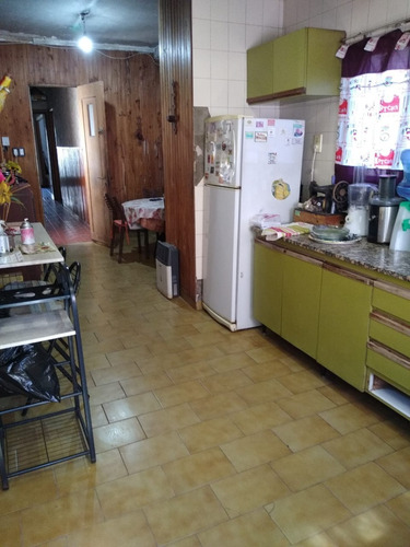 Imagen 2 de 15 de Casa En Banfield Oeste, Zonificación R2-1