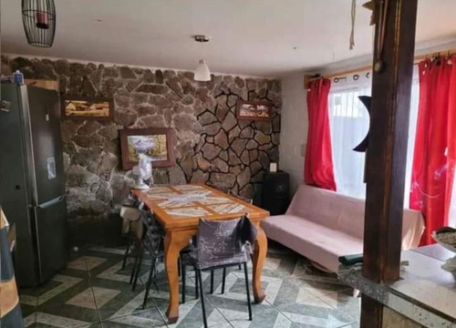 Vendo Casa 2 Dormitorios 3 Estacionamientos Compañia Alta