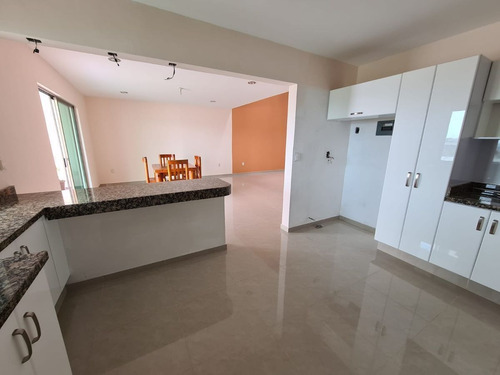 Imagen 15 de 30 de Preciosa Casa En Venta En Cumbres Del Lago
