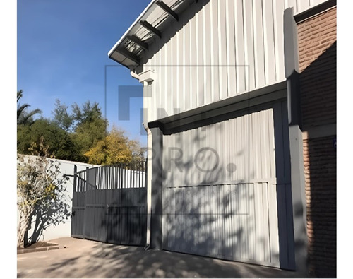 Bodega Industrial Con Oficinas En Macul