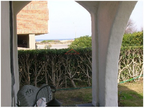 Casa En Playa Brava!- Ref: 3341