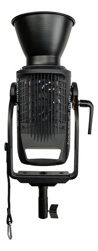 LED de luz natural branca quente Aputure LS600D com estrutura preta 127/220V