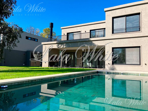 Casa En Venta En Saint Thomas Este Canning