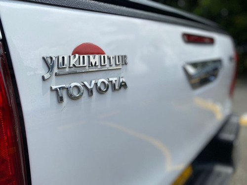 Imagen 19 de 24 de Toyota Hilux 2.4 Td Mt 4x4
