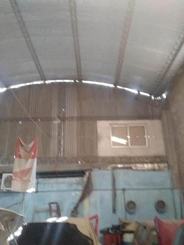 Imagen 2 de 13 de Galpón - Oeste