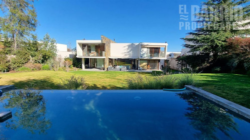 Casa En Venta De 3 Dorm. En Piedra Roja, Chicureo