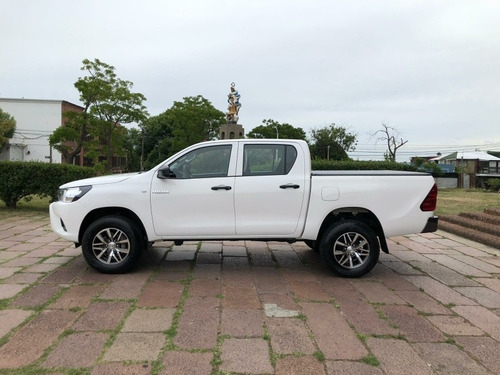Toyota Hilux 2.4 Dx Diesel 2017 (( Gl Motors )) Financiamos!