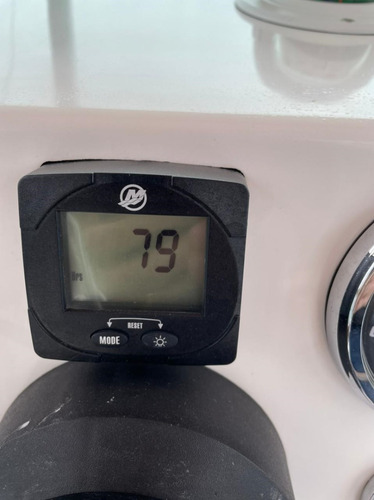 Imagem 3 de 3 de Bote Zefir G600 Mercury 100hp Conj 2018 80hrs