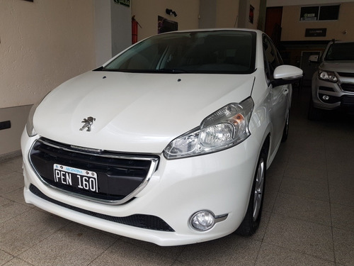 Peugeot 208 1.5 Allure 2015