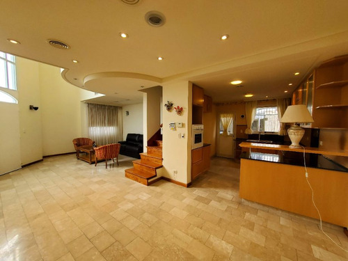 Imagen 5 de 26 de Unica Casa En Esquina Ramos Mejia - Venta