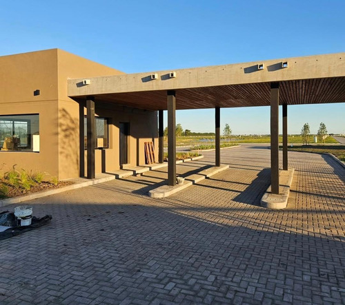 Lote En Venta A La Laguna 820m2 - Barrio Cerrado Las Victorias - Canning