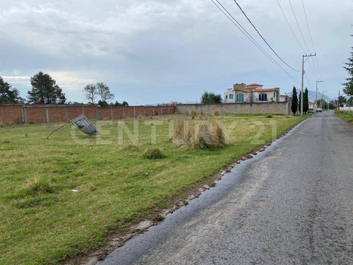 Terreno En Venta En Cacalomacan, Toluca, Edo. México