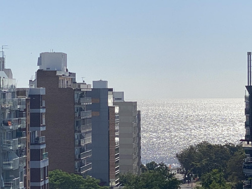Venta De Penthouse, 3 Dormitorios, 2 Baños, Cocina Definida, Amplia Terraza Y Garage!