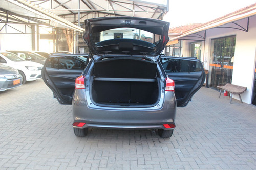 Toyota Yaris Hatch 1.5 16V 4P FLEX XL PLUS CONNECT MULTIDRIVE AUTOMÁTICO CVT