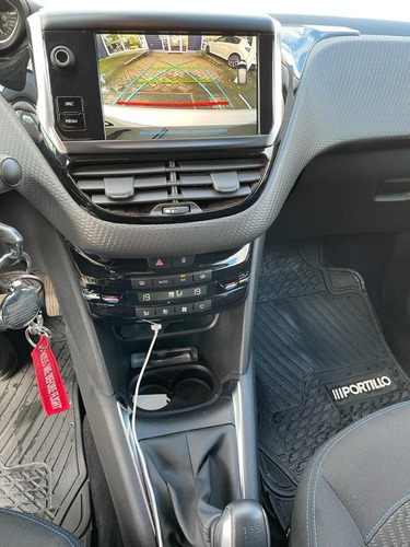 Peugeot 208 Puretech Hb 1.2 Año 2020