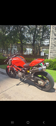 Ducati Monster 796